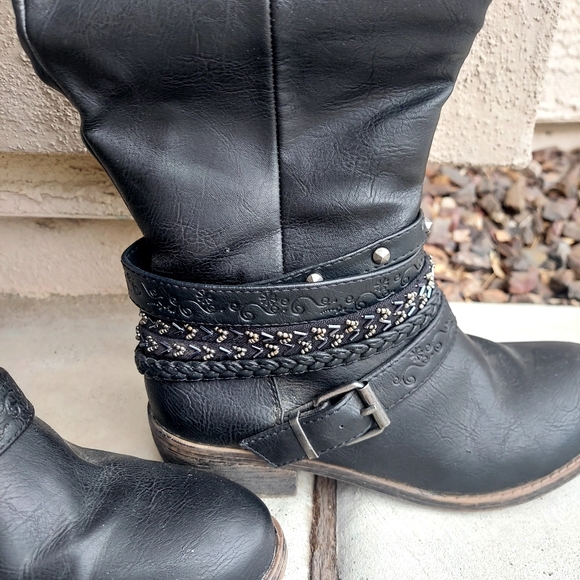 Women's Black Heel Boot - Picture 8 of 10